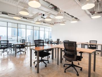 Temukan berbagai cara bekerja sesuai gaya Anda di Regus JB Tower