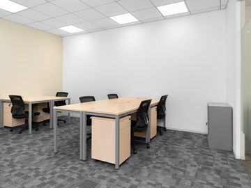 Bertemu, bekerja, atau berkolaborasi di business centre profesional kami di HQ Plaza Asia