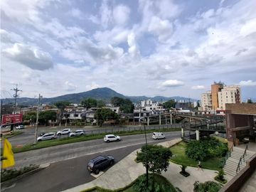 AMPLIO APARTAMENTO EN AVENIDA SUR