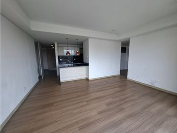 AMPLIO APARTAMENTO EN AVENIDA SUR