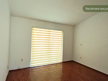 Casa en Metepec sobre Av. Independencia para quien prioriza ubicación