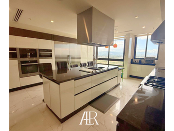 Vendo Penthouse en Santa María Golf & Country Club