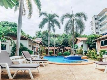 Prime Pratumnak Land with 5 Rental Houses for Sale