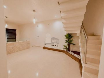 Casa en venta al sur de Saltillo en Fracc. La Cañada