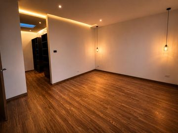 Casa en  venta con 4 recamaras en Lomas de Angelopolis Parque Victoria.