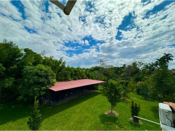 Casa campestre en condominio para la venta en Cerritos, Pereira!!!