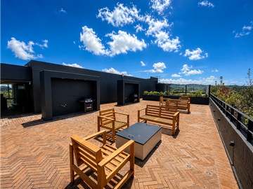 VENTA APARTA-LOFT EN ENVIGADO, SECTOR ALTO DE PALMAS - USHUAYA