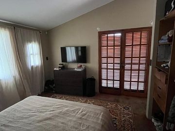 VENTA CASA 3 DORM B° EL REFUGIO RECTA MARTINOLLI