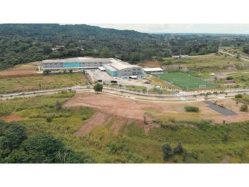 VENTA DE LOTE COMERCIAL EN GREEN VALLEY PANAMA NORTE
