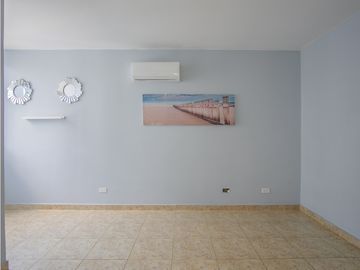 Venta de Apartamento en Transistmica, PH Cosmopolitan Tower
