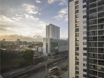 Venta de Apartamento en Transistmica, PH Cosmopolitan Tower