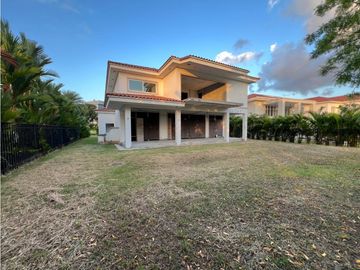 Venta de Casa en Fairway Estates, Santa María