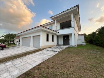 Venta de Casa en Fairway Estates, Santa María