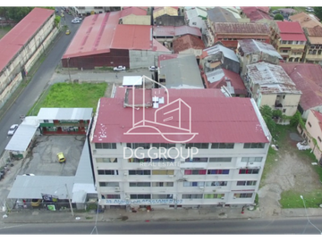 Venta de edificio completo en 4 de julio Santa Ana