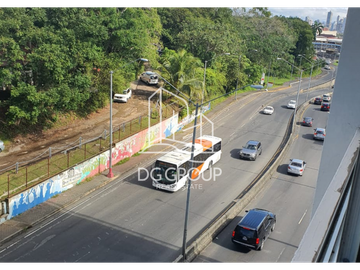 Venta de edificio completo en 4 de julio Santa Ana