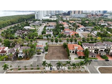 Se Vende Terreno Residencial en Costa del Este