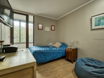 Cómodo departamento muy bien ubicado, a pasos del Portal de La Dehesa