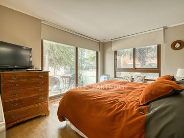Cómodo departamento muy bien ubicado, a pasos del Portal de La Dehesa
