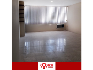 OFICINA EN ALQUILER EN CENTRO DE MACHALA #836