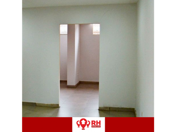 OFICINA EN ALQUILER EN LA AV. JUNIN, MACHALA