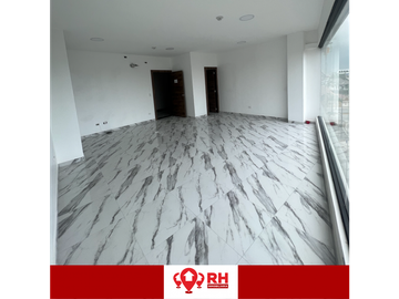 CONSULTORIO EN ALQUILER EN EDIFICIO PLATINIUM #32 , MACHALA