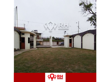 EDIFICIO CON OFICINAS, PARQUEADERO  Y GARITA DE ACCESO, MACHALA #AMJD