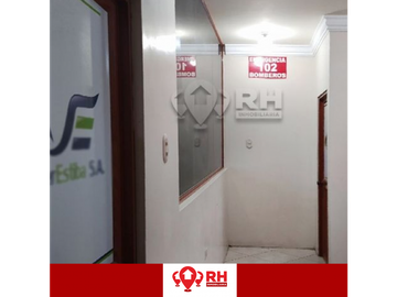 EDIFICIO CON OFICINAS, PARQUEADERO  Y GARITA DE ACCESO, MACHALA #AMJD