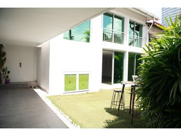 Vendo casa en La Alameda # 2268 cvd