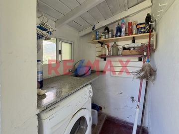 VENTA CASA 3 AMB + DEPTO 3 AMB Y LOCAL CASTELAR