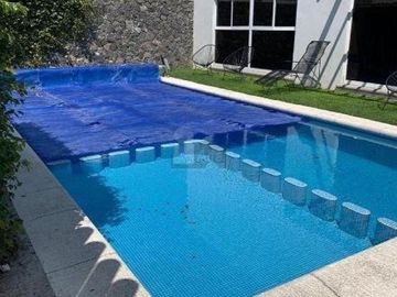 Casa en Venta en Alenas, Valle de Juriquilla, condominio con alberca