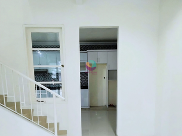 Dijual Cepat Rumah 2 Lantai Rapi Siap Huni di Cluster Favorit Legenda Wisata