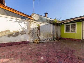 Acogedora Casa de 2 Pisos, Excelente Conectividad en La Cisterna