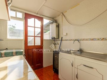 Acogedora Casa de 2 Pisos, Excelente Conectividad en La Cisterna