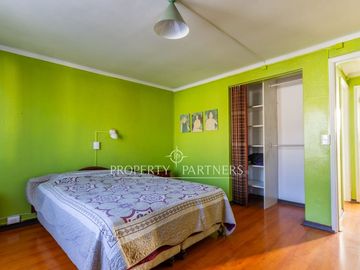Acogedora Casa de 2 Pisos, Excelente Conectividad en La Cisterna