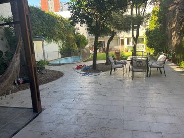 Casa en Venta, Abasto, Rosario, 3 dormitorios, patio y pileta !