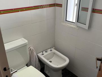 Casa en Venta, Abasto, Rosario, 3 dormitorios, patio y pileta !