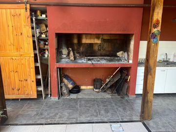 Casa en Venta, Abasto, Rosario, 3 dormitorios, patio y pileta !