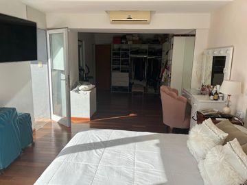 Casa en Venta, Abasto, Rosario, 3 dormitorios, patio y pileta !