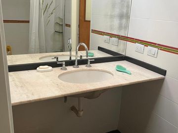 Casa en Venta, Abasto, Rosario, 3 dormitorios, patio y pileta !