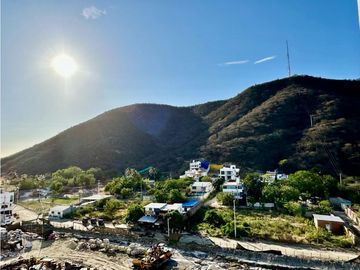 SE VENDE APARTASUITE UBICADO EN EL SECTOR DE POZOS COLORADOS
