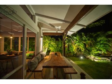CASA EN BLUE - PLAYA VENAO PEDASI