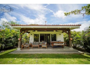CASA EN BLUE - PLAYA VENAO PEDASI