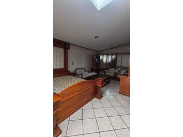 SE RENTA CASA DE LUJO AMUEBLADA