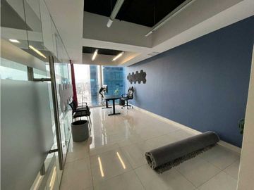 ALQUILER DE OFICINA CERCA DE MULTIPLAZA