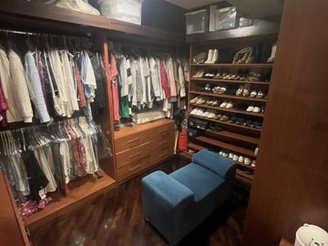 Alquilo Departamento Amoblado 200m2 en urb Higuereta