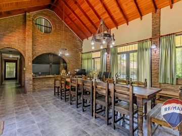 CASA QUINTA EN VENTA LA PLATA
