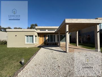 Casa en Venta Costa Esmeralda, Barrio Golf II Al 600, 5 Ambientes