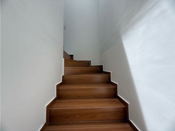 Casa para estrenar en Urbanización cerrada La Ceja