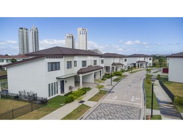 Casa en venta 338 m² | Vista al Lago | The Woods Santa María