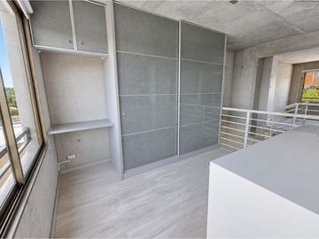 Colegio Mayflower / Depto 2D 2B